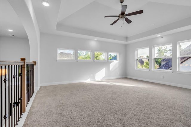 16 Clearview Terrace Place, The Woodlands, TX 77375