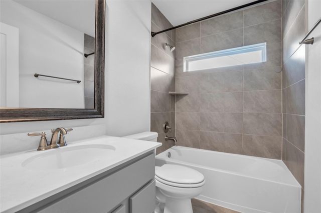 16 Clearview Terrace Place, The Woodlands, TX 77375