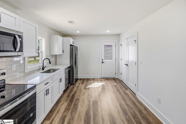 1 Delmar Avenue, Greenville, SC 29609