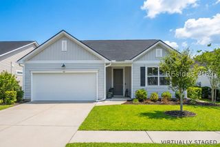 10 Mainland Lakes Dr, Bluffton, SC 29910