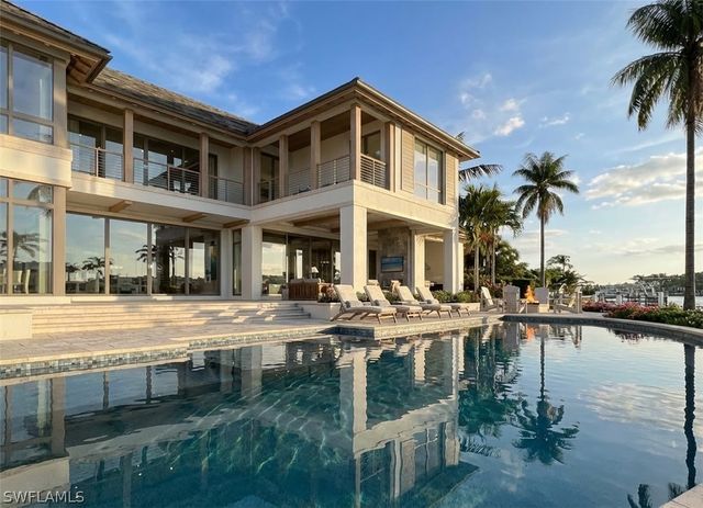 3696 NELSONS WALK, Naples, FL 34102