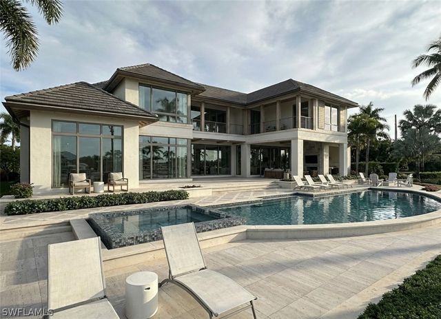 3696 NELSONS WALK, Naples, FL 34102