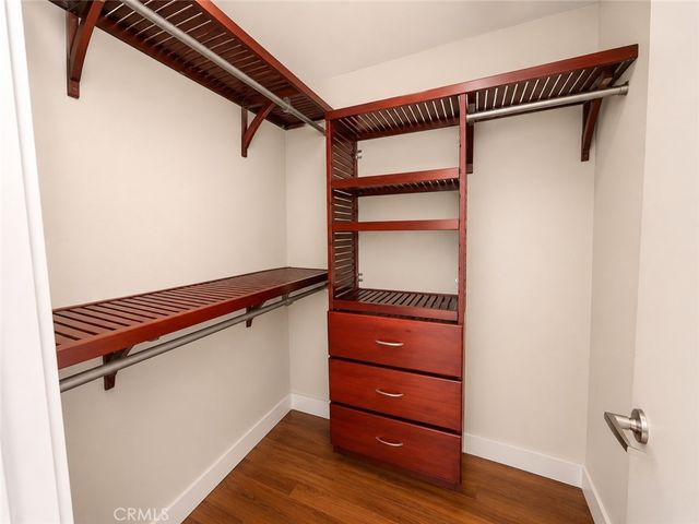 21301 Erwin Street 322, Woodland Hills, CA 91367