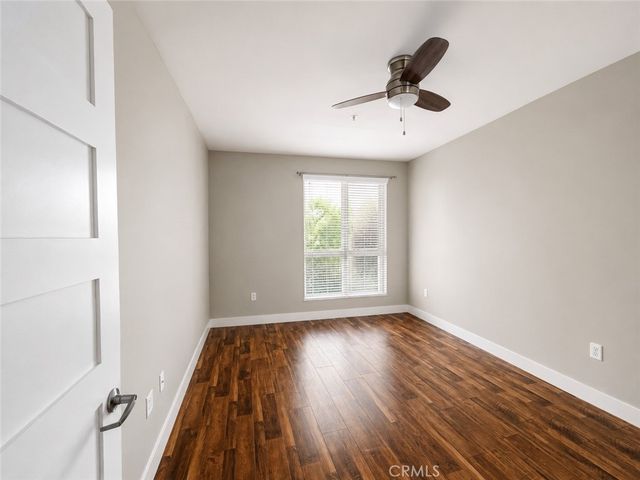 21301 Erwin Street 322, Woodland Hills, CA 91367