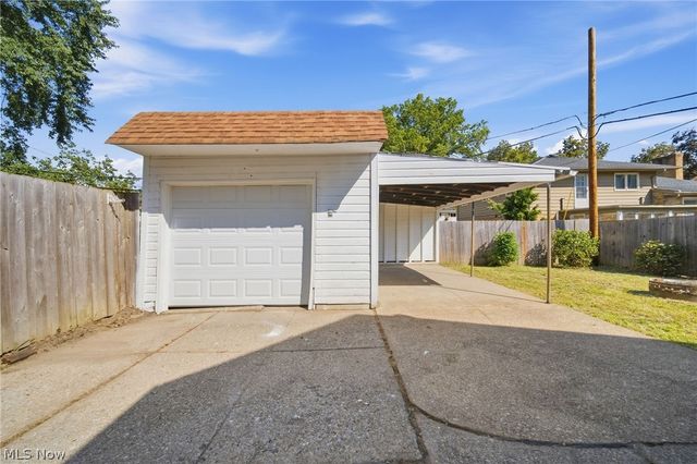 16200 Ernadale Avenue, Cleveland, OH 44111