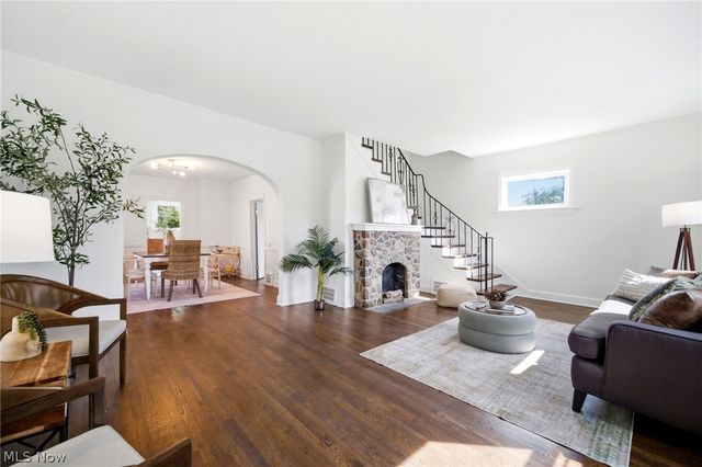 16200 Ernadale Avenue, Cleveland, OH 44111