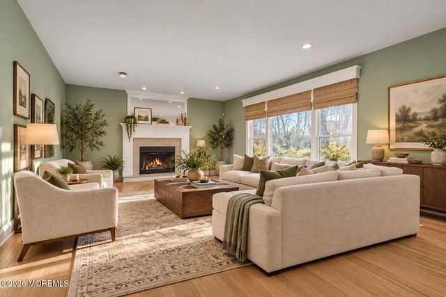 21 Old Queens Court, Eatontown, NJ 07724