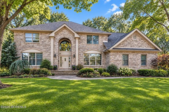 21 Old Queens Court, Eatontown, NJ 07724