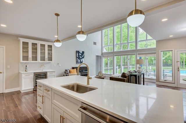 270 Mountain Rd, Bernards Twp., NJ 07920