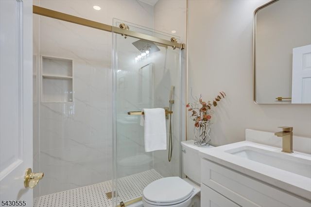 270 Mountain Rd, Bernards Twp., NJ 07920