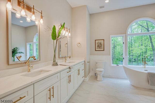 270 Mountain Rd, Bernards Twp., NJ 07920