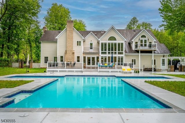 270 Mountain Rd, Bernards Twp., NJ 07920