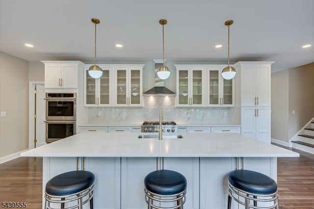 270 Mountain Rd, Bernards Twp., NJ 07920