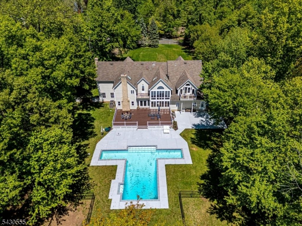 270 Mountain Rd, Bernards Twp., NJ 07920