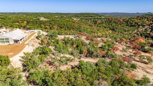 225 Arrowhead Lane, Pipe Creek, TX 78063