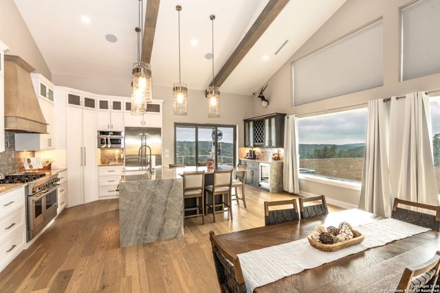 225 Arrowhead Lane, Pipe Creek, TX 78063