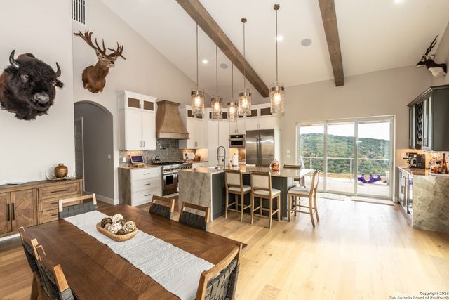 225 Arrowhead Lane, Pipe Creek, TX 78063