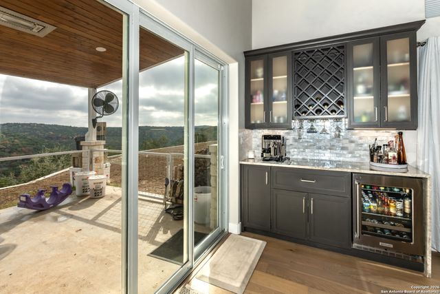 225 Arrowhead Lane, Pipe Creek, TX 78063