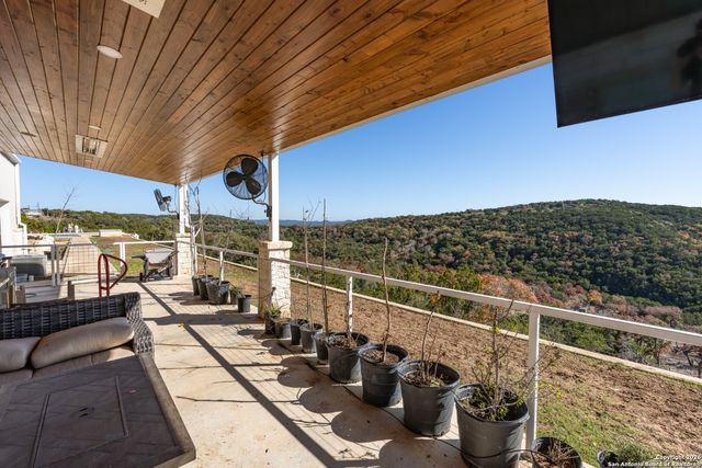 225 Arrowhead Lane, Pipe Creek, TX 78063