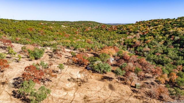 225 Arrowhead Lane, Pipe Creek, TX 78063