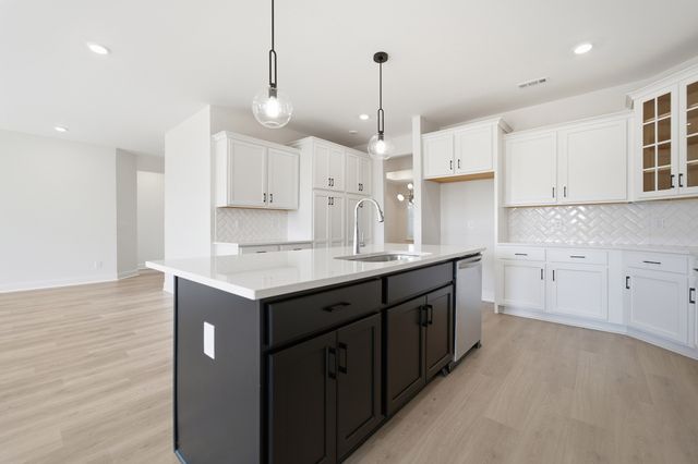 340 Patana, White House, TN 37188