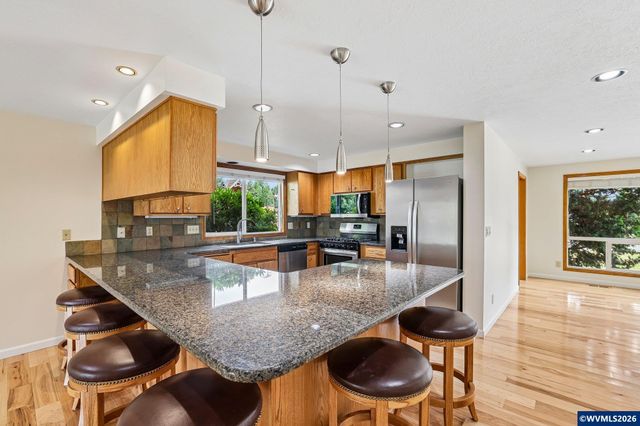 3495 Oak St, Hubbard, OR 97032