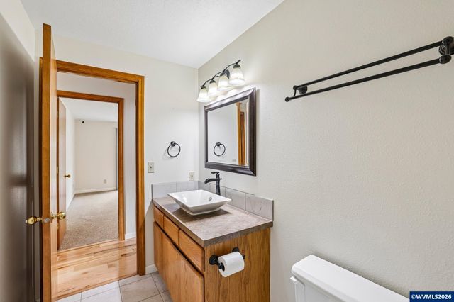 3495 Oak St, Hubbard, OR 97032