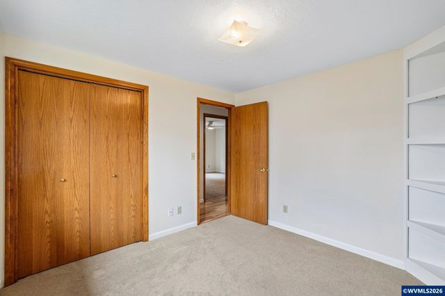 3495 Oak St, Hubbard, OR 97032