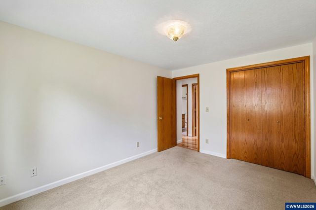 3495 Oak St, Hubbard, OR 97032