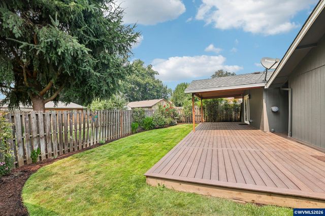 3495 Oak St, Hubbard, OR 97032