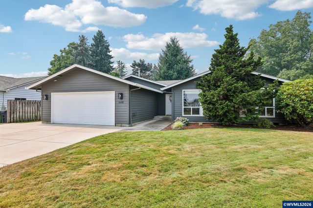 3495 Oak St, Hubbard, OR 97032
