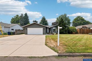3495 Oak St, Hubbard, OR 97032