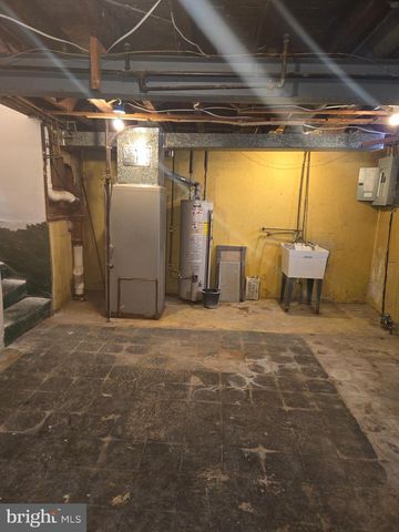 2406 S 12TH ST, Camden, NJ 08104