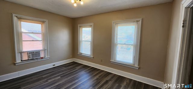 52 Davis Street, New Haven, CT 06515