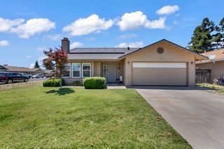 5713 Prince Edward Ln, Riverbank, CA 95367