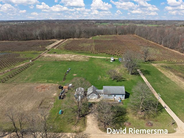 466 27th Street, Allegan, MI 49010