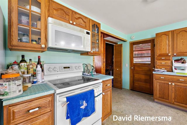 466 27th Street, Allegan, MI 49010