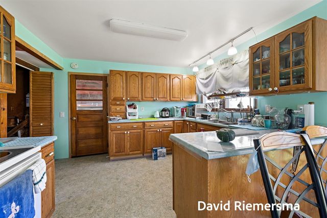 466 27th Street, Allegan, MI 49010