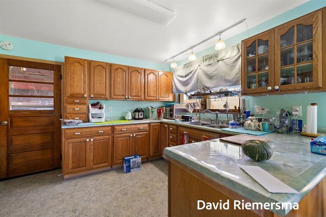 466 27th Street, Allegan, MI 49010
