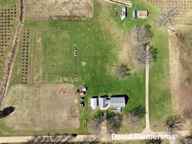 466 27th Street, Allegan, MI 49010