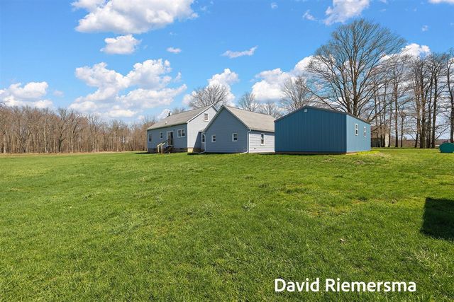 466 27th Street, Allegan, MI 49010