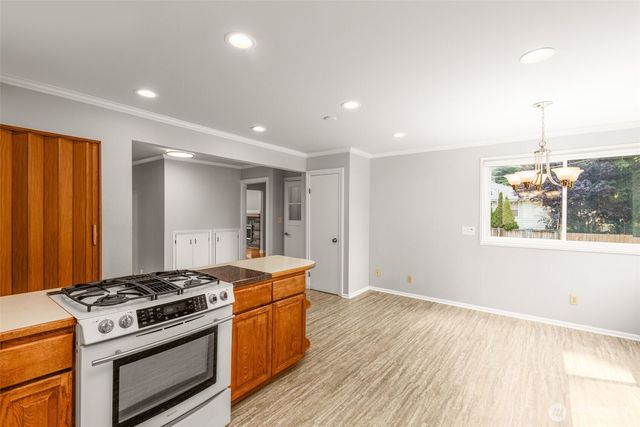 2501 SW 112th Street, Seattle, WA 98146