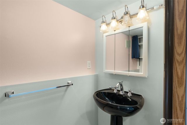 2501 SW 112th Street, Seattle, WA 98146