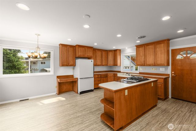2501 SW 112th Street, Seattle, WA 98146