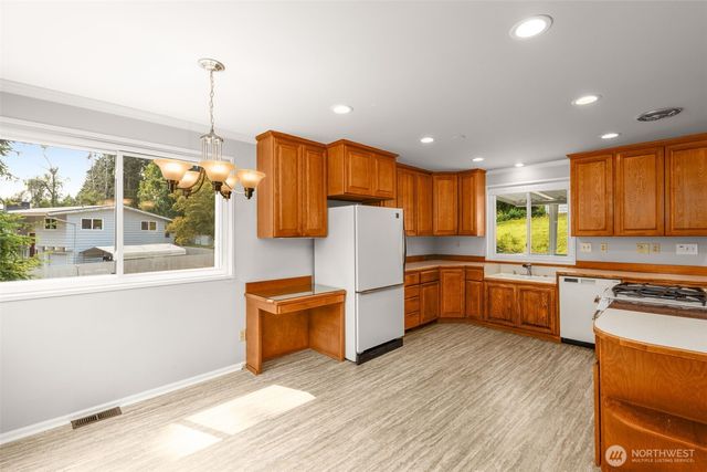2501 SW 112th Street, Seattle, WA 98146