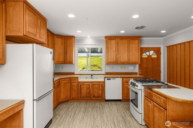 2501 SW 112th Street, Seattle, WA 98146