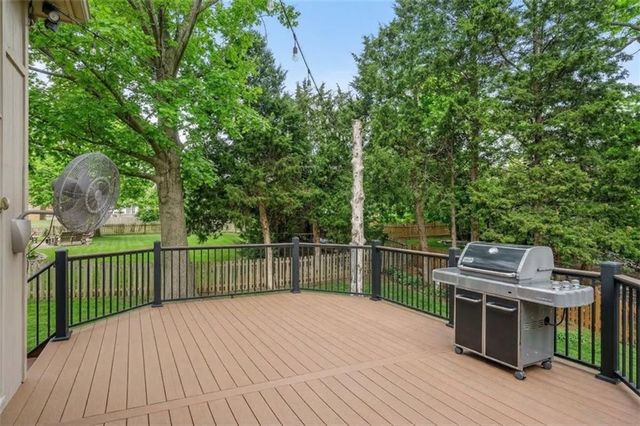 704 NE Ashmont Place, Lee's Summit, MO 64064