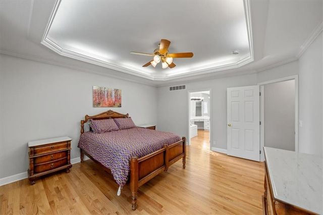 704 NE Ashmont Place, Lee's Summit, MO 64064