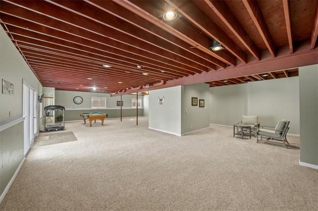 704 NE Ashmont Place, Lee's Summit, MO 64064