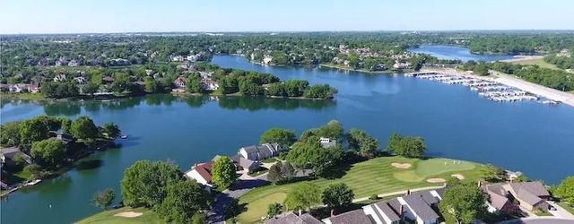 704 NE Ashmont Place, Lee's Summit, MO 64064